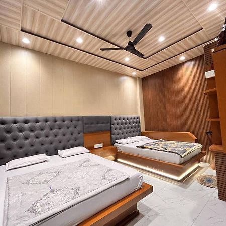 Pallav Guest House Ujjain Ngoại thất bức ảnh