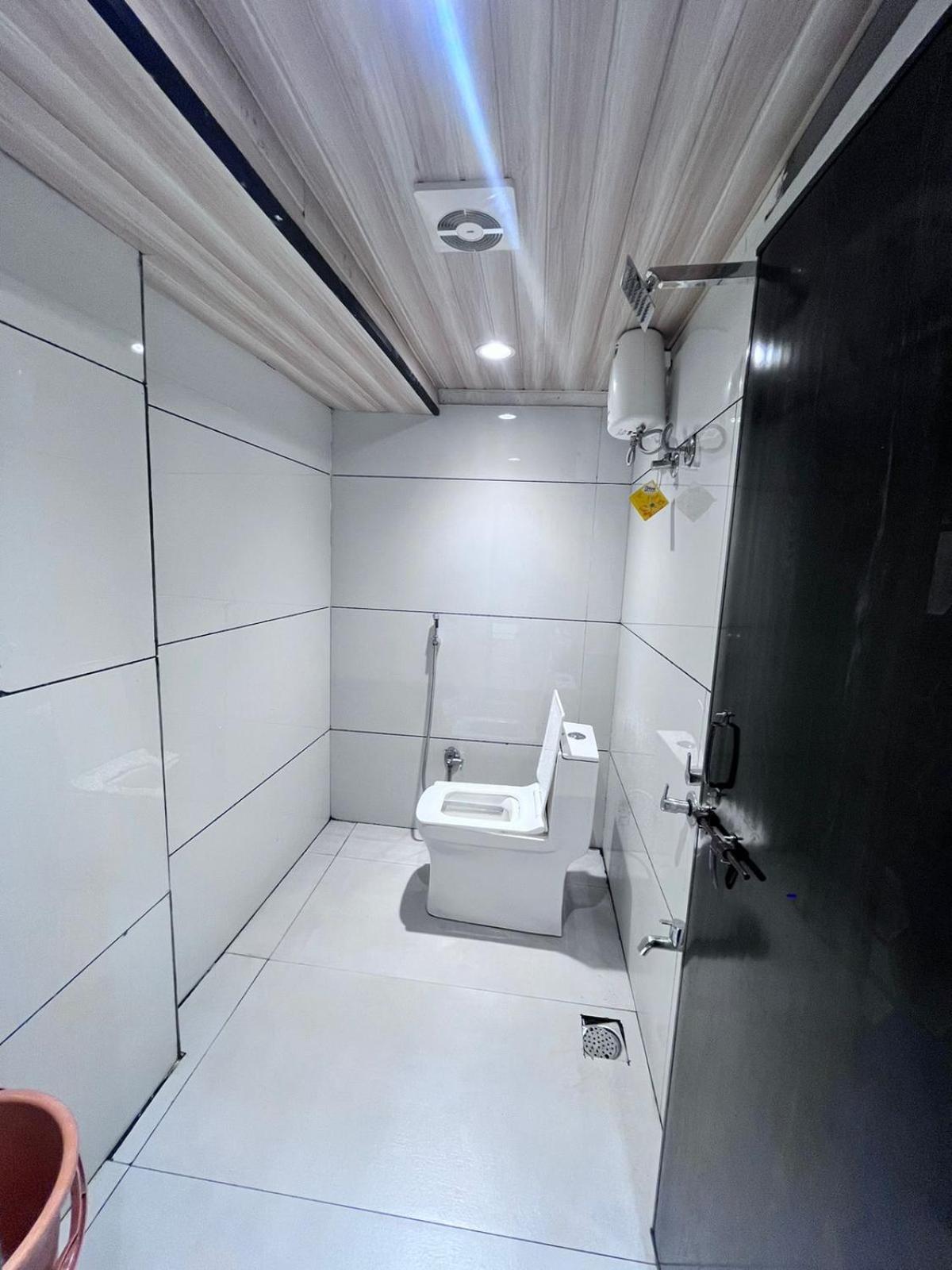 Pallav Guest House Ujjain Ngoại thất bức ảnh