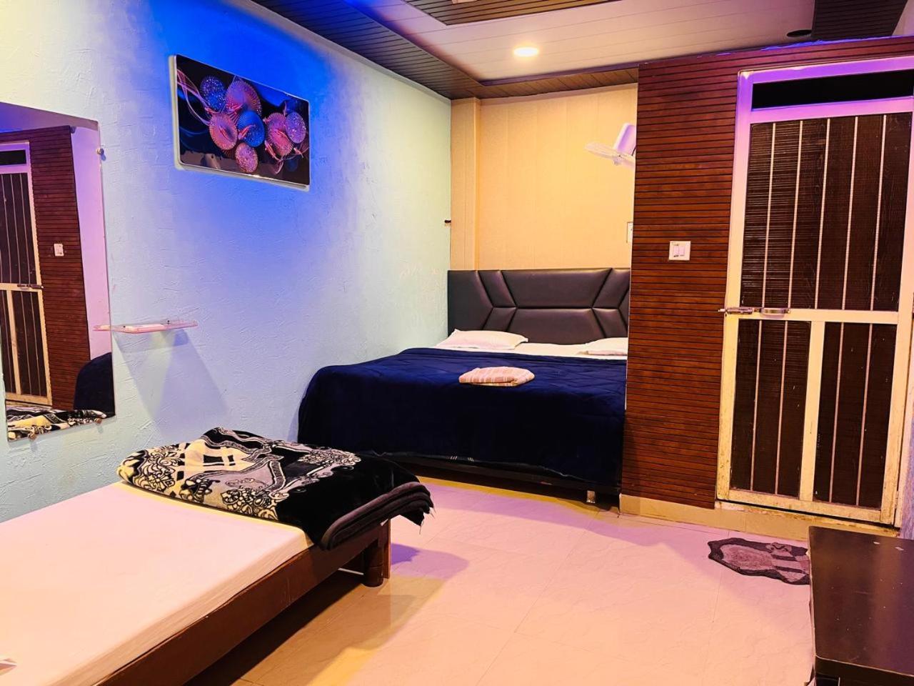 Pallav Guest House Ujjain Ngoại thất bức ảnh
