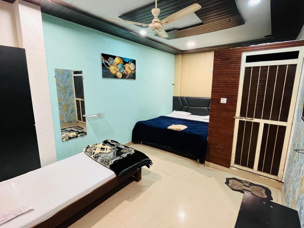 Pallav Guest House Ujjain Ngoại thất bức ảnh