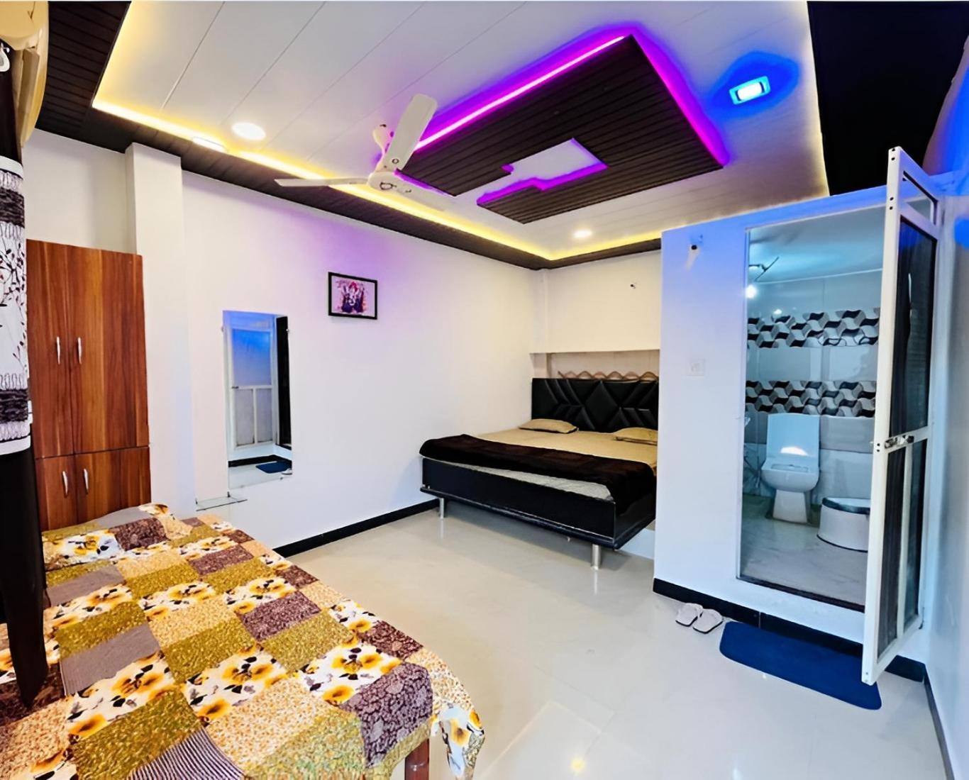 Pallav Guest House Ujjain Ngoại thất bức ảnh